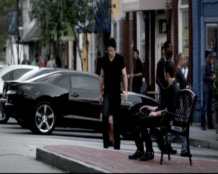 VampireDiariesWorld-dot-org_4x08WellAlwaysHaveBourbonStreet1826.jpg