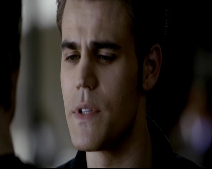 VampireDiariesWorld-dot-org_4x08WellAlwaysHaveBourbonStreet1841.jpg