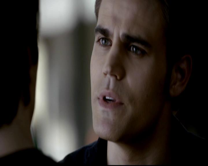 VampireDiariesWorld-dot-org_4x08WellAlwaysHaveBourbonStreet1843.jpg