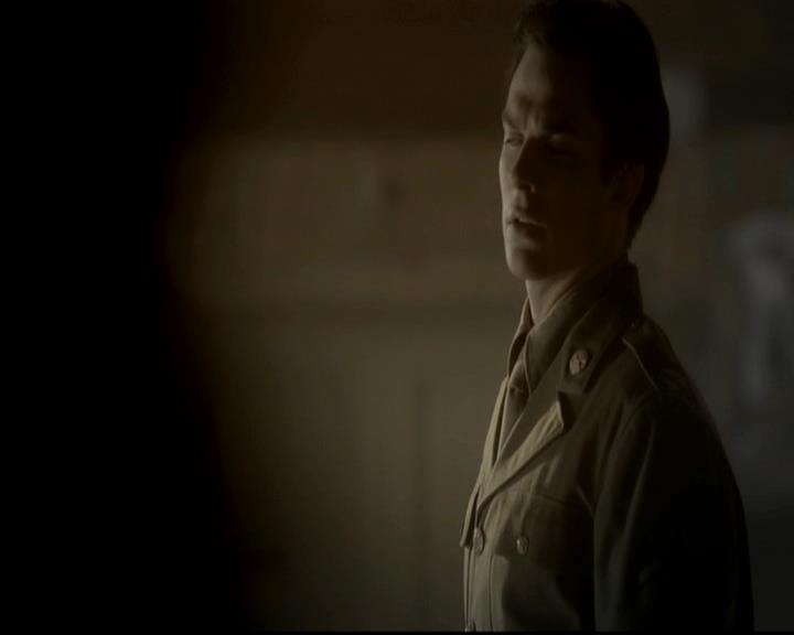 VampireDiariesWorld-dot-org_4x08WellAlwaysHaveBourbonStreet1874.jpg