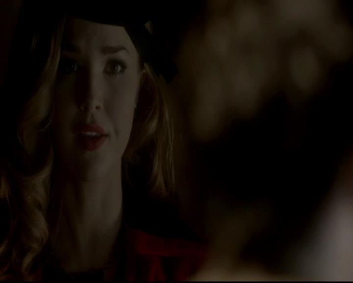 VampireDiariesWorld-dot-org_4x08WellAlwaysHaveBourbonStreet1913.jpg