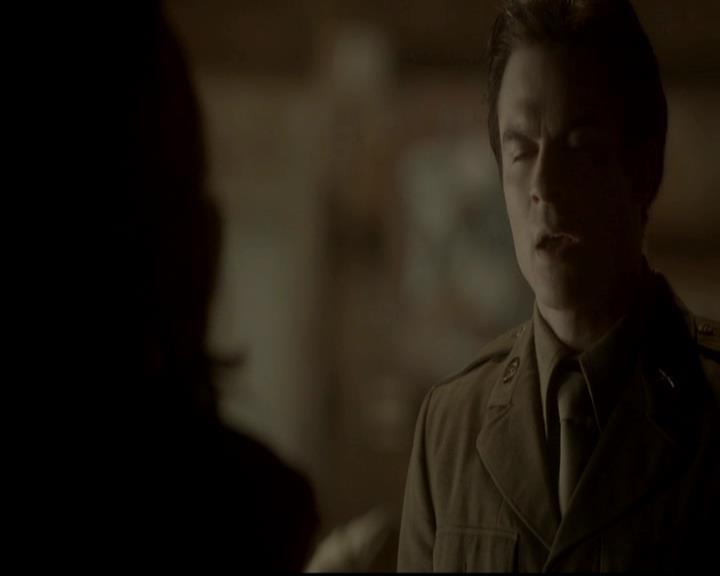 VampireDiariesWorld-dot-org_4x08WellAlwaysHaveBourbonStreet1921.jpg