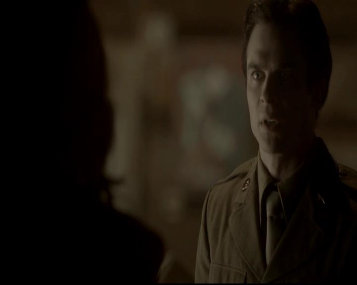 VampireDiariesWorld-dot-org_4x08WellAlwaysHaveBourbonStreet1923.jpg