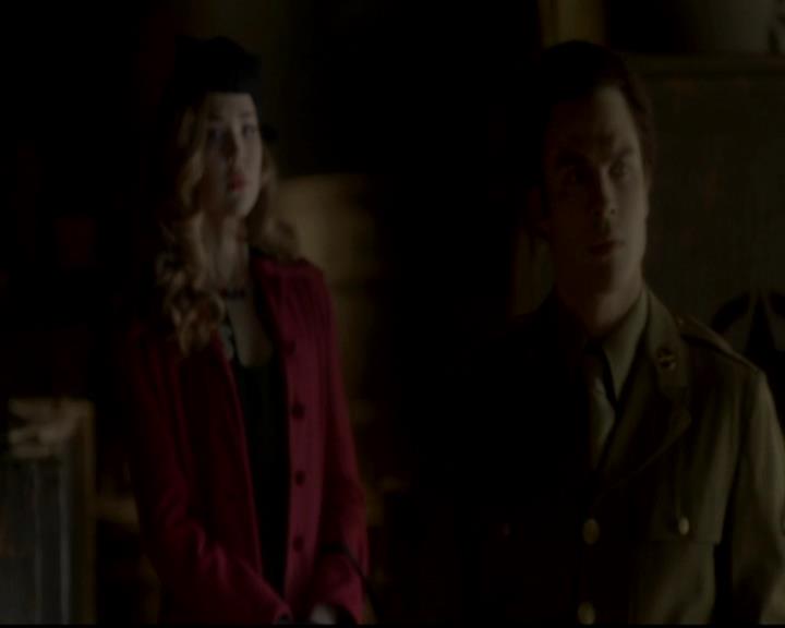 VampireDiariesWorld-dot-org_4x08WellAlwaysHaveBourbonStreet1951.jpg