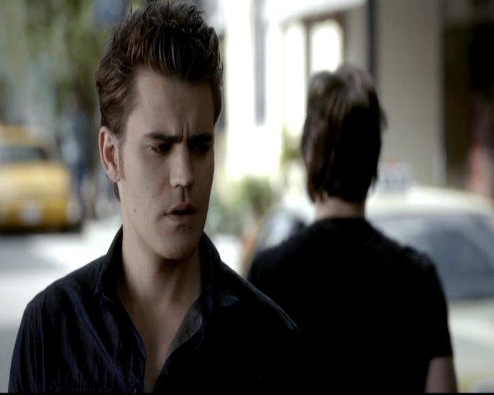 VampireDiariesWorld-dot-org_4x08WellAlwaysHaveBourbonStreet1973.jpg