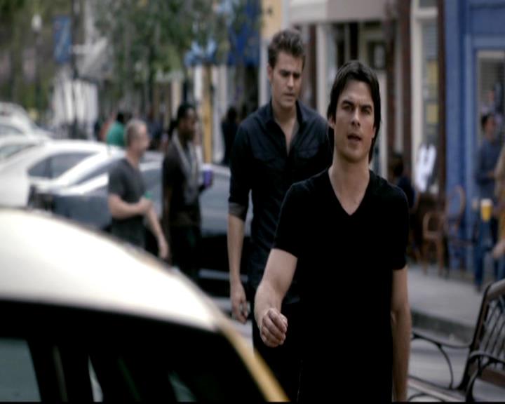 VampireDiariesWorld-dot-org_4x08WellAlwaysHaveBourbonStreet1977.jpg