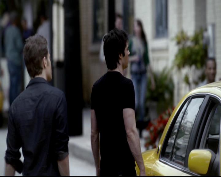 VampireDiariesWorld-dot-org_4x08WellAlwaysHaveBourbonStreet1980.jpg