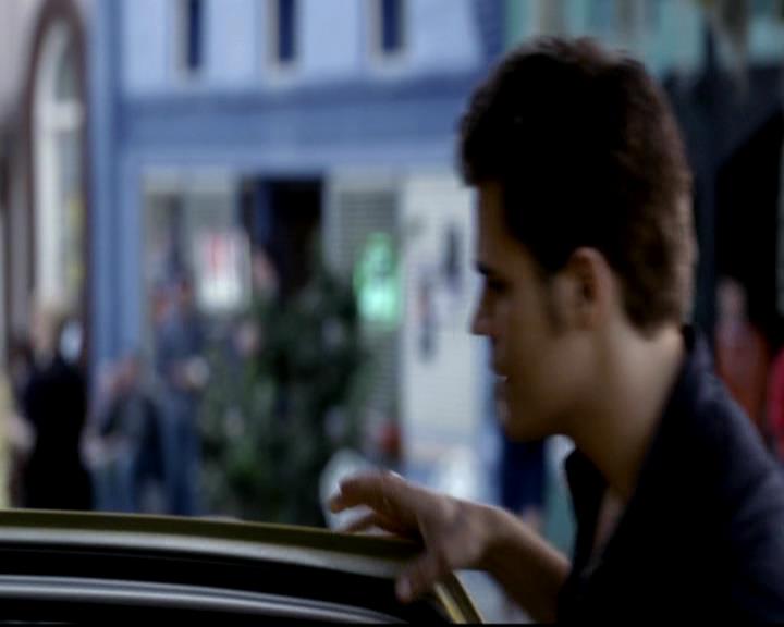 VampireDiariesWorld-dot-org_4x08WellAlwaysHaveBourbonStreet2003.jpg