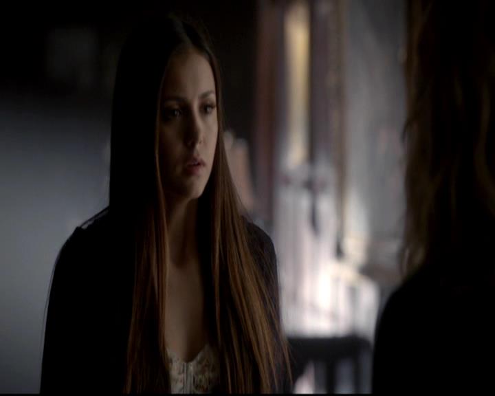 VampireDiariesWorld-dot-org_4x08WellAlwaysHaveBourbonStreet2014.jpg