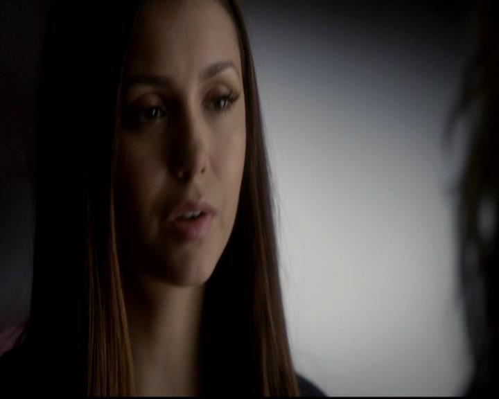 VampireDiariesWorld-dot-org_4x08WellAlwaysHaveBourbonStreet2043.jpg