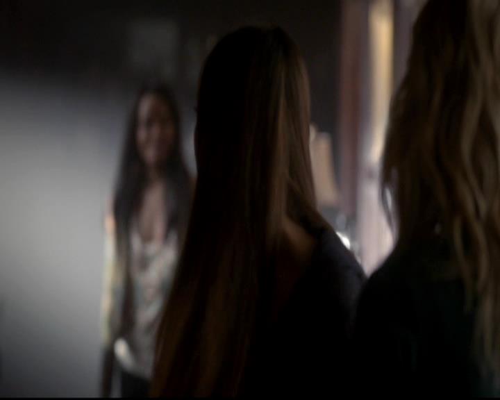 VampireDiariesWorld-dot-org_4x08WellAlwaysHaveBourbonStreet2048.jpg