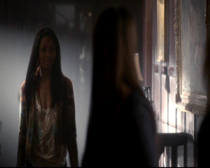 VampireDiariesWorld-dot-org_4x08WellAlwaysHaveBourbonStreet2049.jpg