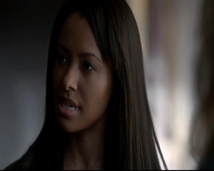 VampireDiariesWorld-dot-org_4x08WellAlwaysHaveBourbonStreet2061.jpg