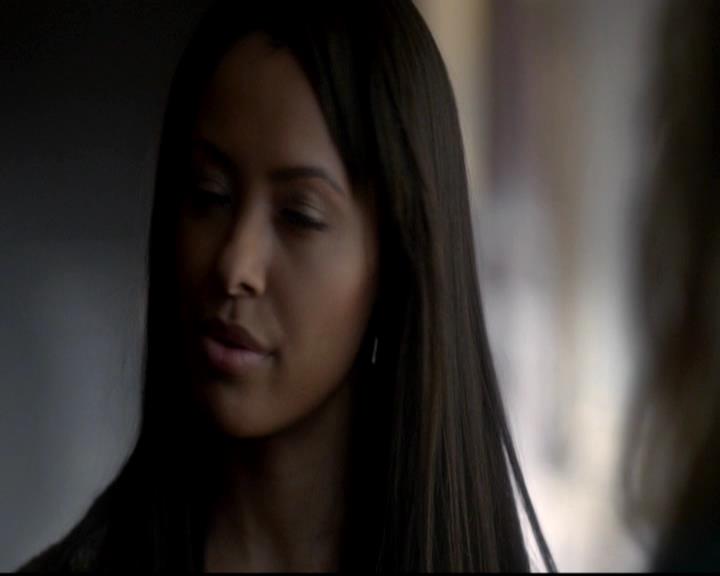 VampireDiariesWorld-dot-org_4x08WellAlwaysHaveBourbonStreet2062.jpg