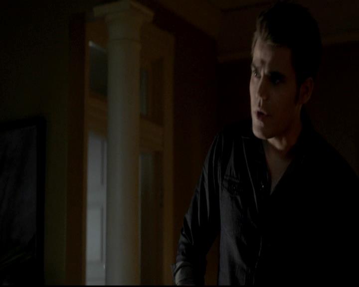 VampireDiariesWorld-dot-org_4x08WellAlwaysHaveBourbonStreet2116.jpg