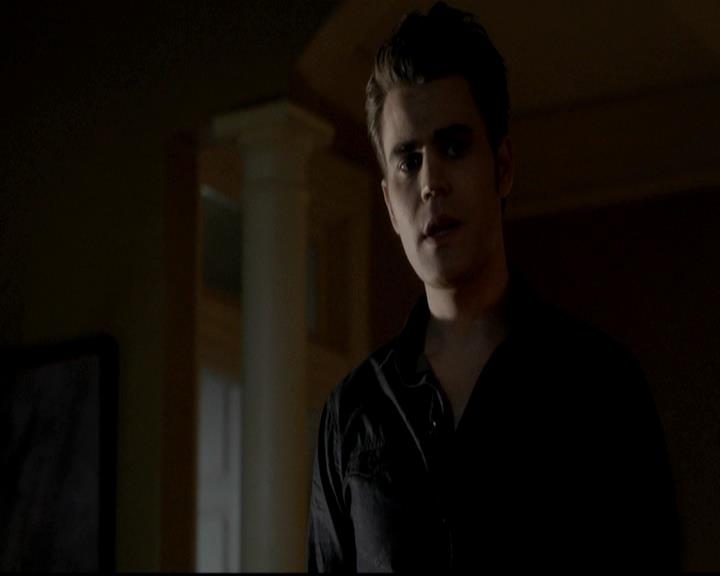 VampireDiariesWorld-dot-org_4x08WellAlwaysHaveBourbonStreet2119.jpg