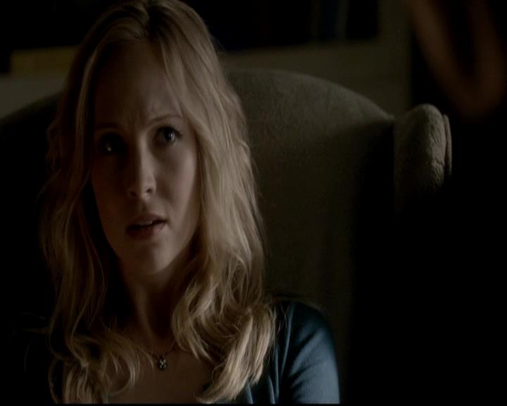 VampireDiariesWorld-dot-org_4x08WellAlwaysHaveBourbonStreet2144.jpg