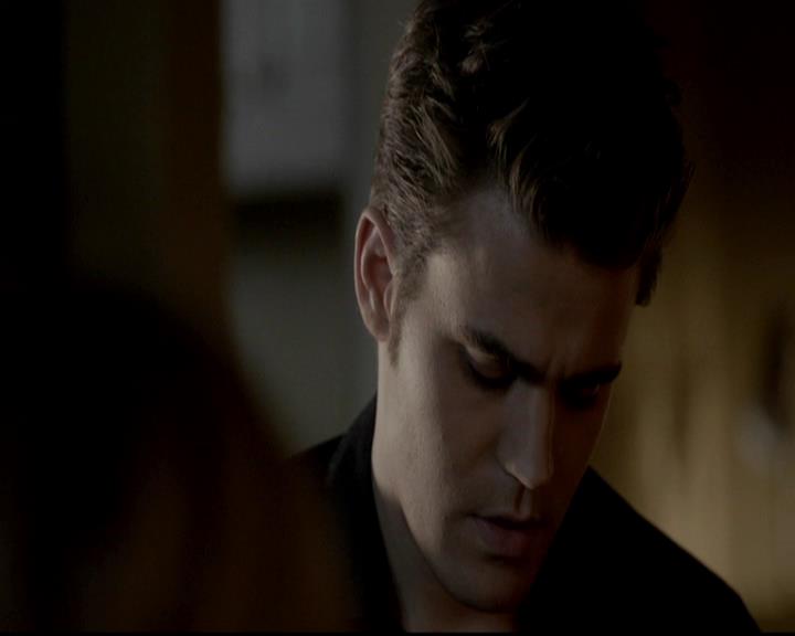 VampireDiariesWorld-dot-org_4x08WellAlwaysHaveBourbonStreet2152.jpg