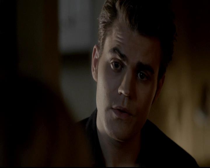 VampireDiariesWorld-dot-org_4x08WellAlwaysHaveBourbonStreet2154.jpg