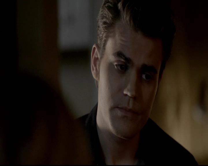 VampireDiariesWorld-dot-org_4x08WellAlwaysHaveBourbonStreet2156.jpg