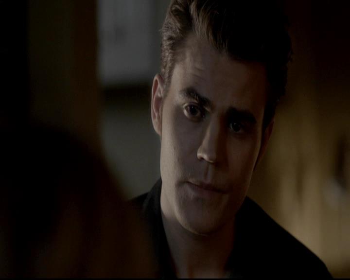 VampireDiariesWorld-dot-org_4x08WellAlwaysHaveBourbonStreet2159.jpg