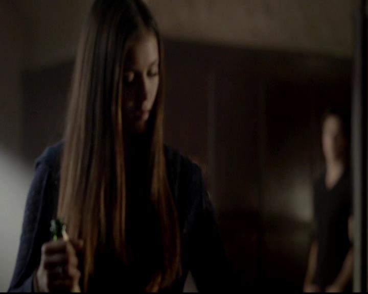 VampireDiariesWorld-dot-org_4x08WellAlwaysHaveBourbonStreet2168.jpg