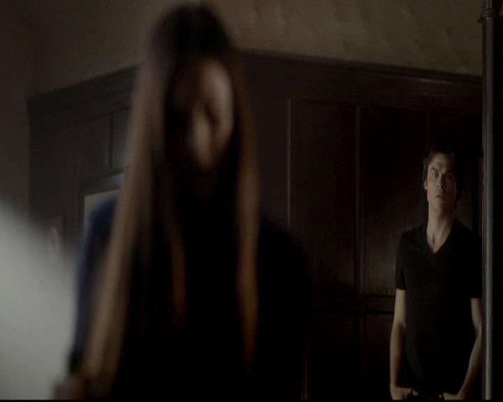 VampireDiariesWorld-dot-org_4x08WellAlwaysHaveBourbonStreet2169.jpg