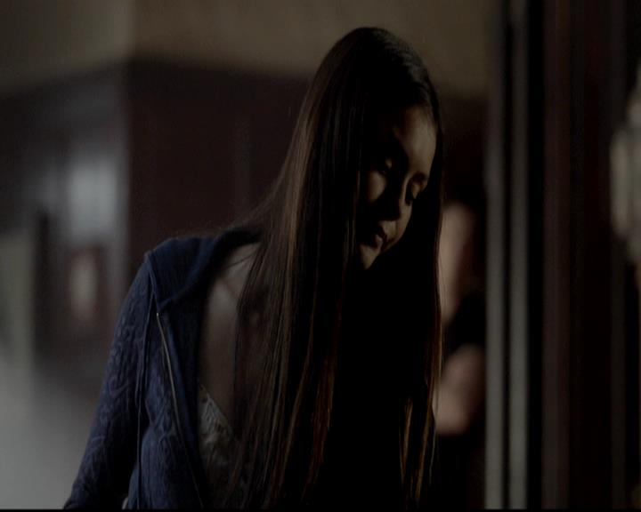 VampireDiariesWorld-dot-org_4x08WellAlwaysHaveBourbonStreet2174.jpg