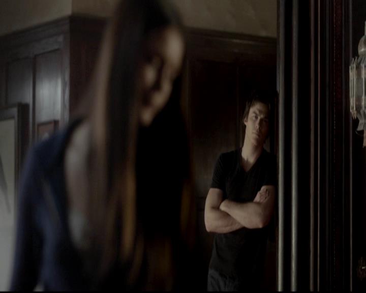 VampireDiariesWorld-dot-org_4x08WellAlwaysHaveBourbonStreet2175.jpg