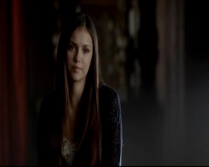 VampireDiariesWorld-dot-org_4x08WellAlwaysHaveBourbonStreet2183.jpg