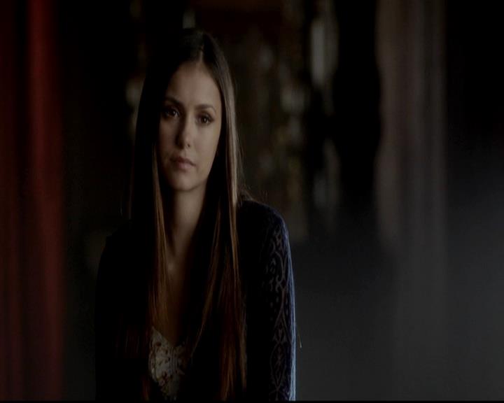 VampireDiariesWorld-dot-org_4x08WellAlwaysHaveBourbonStreet2184.jpg