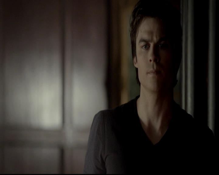 VampireDiariesWorld-dot-org_4x08WellAlwaysHaveBourbonStreet2195.jpg