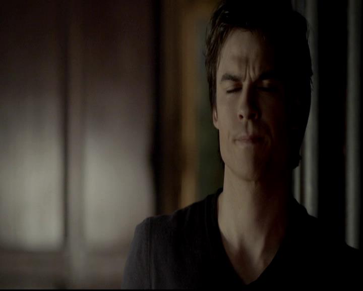 VampireDiariesWorld-dot-org_4x08WellAlwaysHaveBourbonStreet2202.jpg