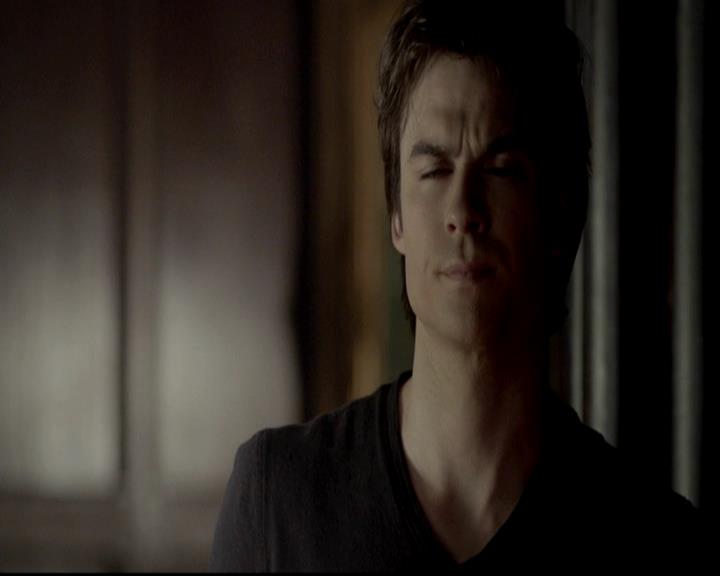 VampireDiariesWorld-dot-org_4x08WellAlwaysHaveBourbonStreet2204.jpg