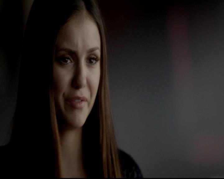 VampireDiariesWorld-dot-org_4x08WellAlwaysHaveBourbonStreet2212.jpg