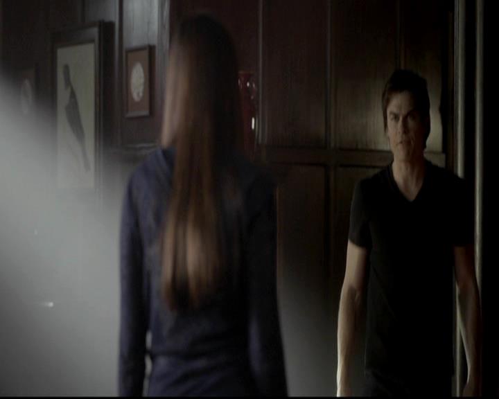 VampireDiariesWorld-dot-org_4x08WellAlwaysHaveBourbonStreet2214.jpg