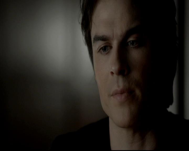 VampireDiariesWorld-dot-org_4x08WellAlwaysHaveBourbonStreet2233.jpg