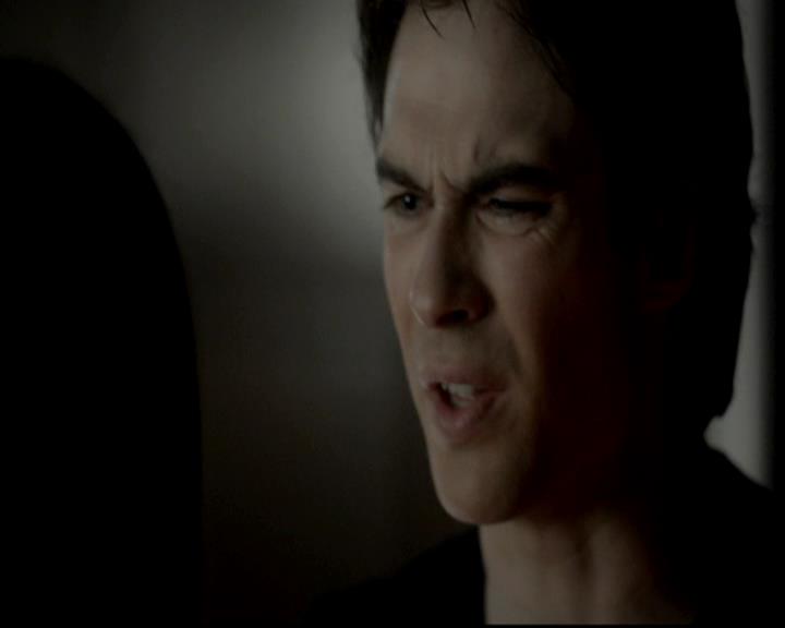 VampireDiariesWorld-dot-org_4x08WellAlwaysHaveBourbonStreet2240.jpg