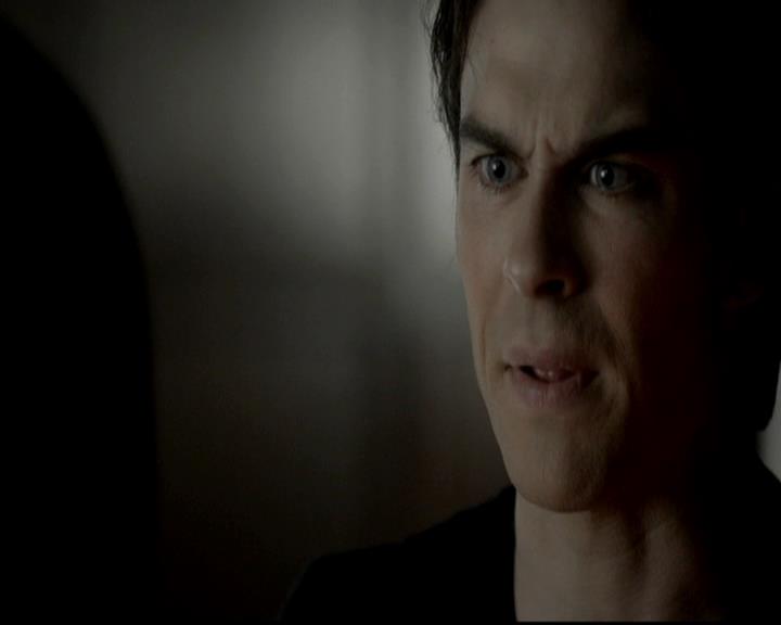 VampireDiariesWorld-dot-org_4x08WellAlwaysHaveBourbonStreet2243.jpg