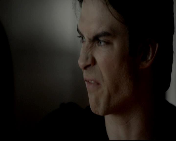 VampireDiariesWorld-dot-org_4x08WellAlwaysHaveBourbonStreet2249.jpg