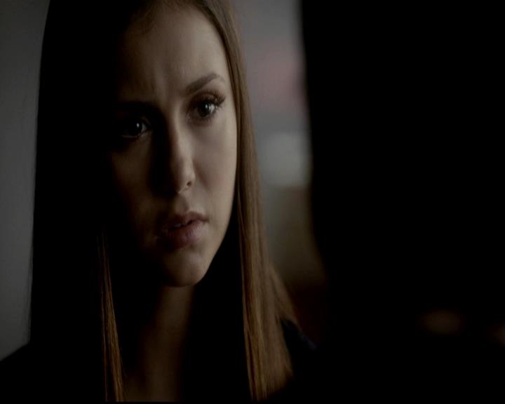 VampireDiariesWorld-dot-org_4x08WellAlwaysHaveBourbonStreet2253.jpg