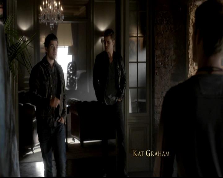 VampireDiariesWorld-dot-org_4x09OComeAllYeFaithful0128.jpg