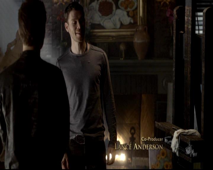 VampireDiariesWorld-dot-org_4x09OComeAllYeFaithful0185.jpg