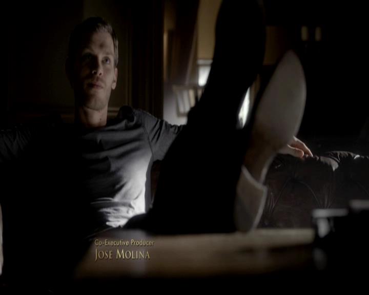 VampireDiariesWorld-dot-org_4x09OComeAllYeFaithful0213.jpg