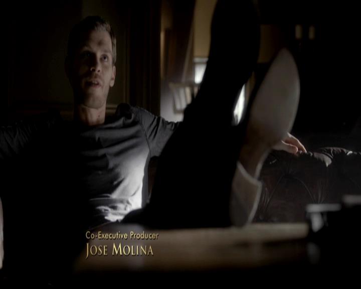 VampireDiariesWorld-dot-org_4x09OComeAllYeFaithful0214.jpg