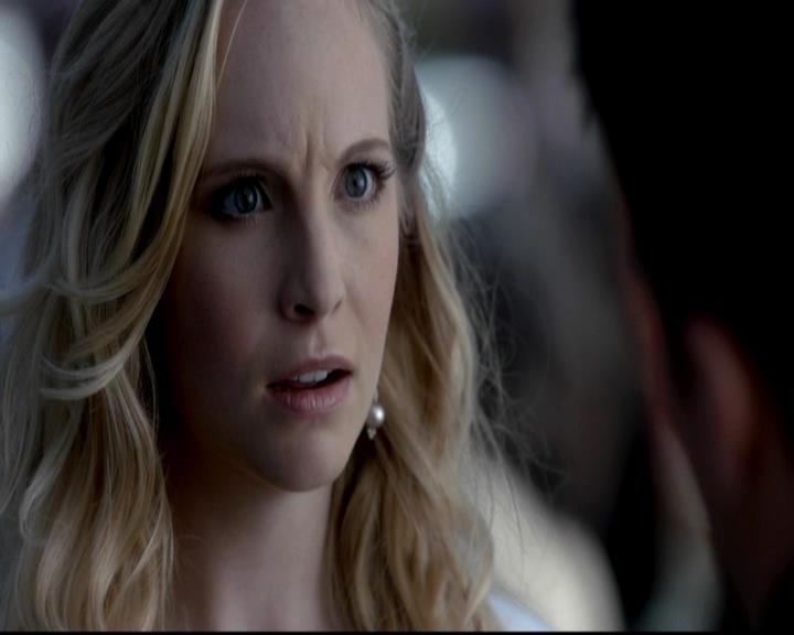 VampireDiariesWorld-dot-org_4x09OComeAllYeFaithful0284.jpg