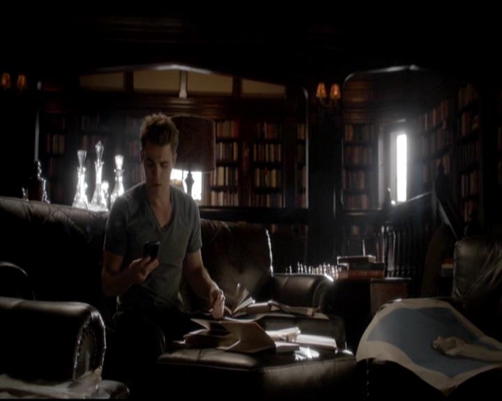 VampireDiariesWorld-dot-org_4x09OComeAllYeFaithful0431.jpg