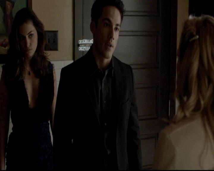 VampireDiariesWorld-dot-org_4x09OComeAllYeFaithful1263.jpg