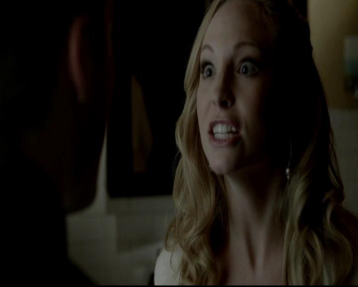 VampireDiariesWorld-dot-org_4x09OComeAllYeFaithful1270.jpg