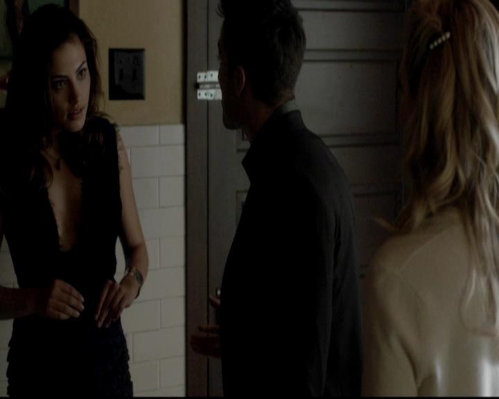 VampireDiariesWorld-dot-org_4x09OComeAllYeFaithful1294.jpg